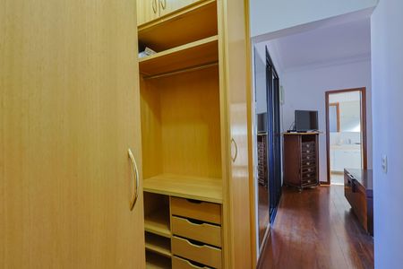 Apartamento à venda com 142m², 4 quartos e 3 vagas Apartamento à venda com 142m², 4 quartos e 3 vagasQuarto 4 - Suíte