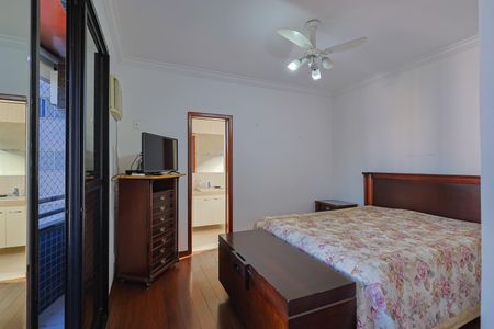 Apartamento à venda com 142m², 4 quartos e 3 vagas Apartamento à venda com 142m², 4 quartos e 3 vagasQuarto 4 - Suíte