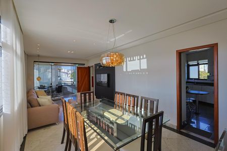 Apartamento à venda com 142m², 4 quartos e 3 vagas Apartamento à venda com 142m², 4 quartos e 3 vagasSala