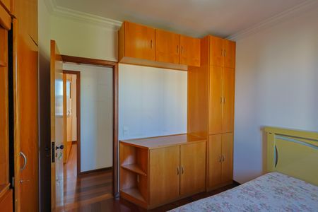 Apartamento à venda com 142m², 4 quartos e 3 vagas Apartamento à venda com 142m², 4 quartos e 3 vagasQuarto 2