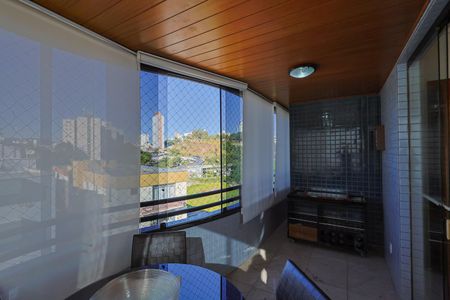 Apartamento à venda com 142m², 4 quartos e 3 vagas Apartamento à venda com 142m², 4 quartos e 3 vagasSala