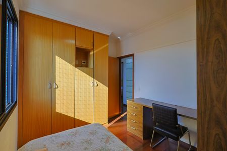 Apartamento à venda com 142m², 4 quartos e 3 vagas Apartamento à venda com 142m², 4 quartos e 3 vagasQuarto 3