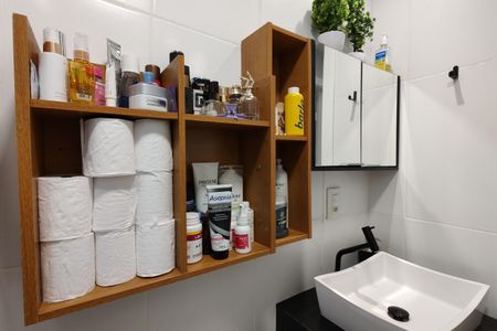 Apartamento à venda com 50m², 2 quartos e 1 vaga Apartamento à venda com 50m², 2 quartos e 1 vagaBanheiro Social