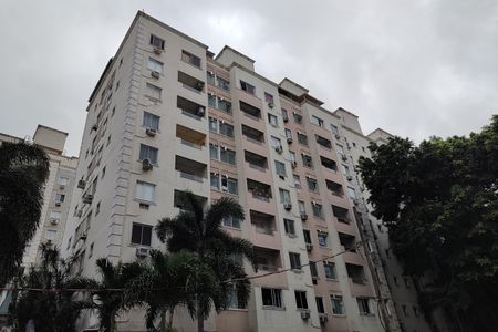 Apartamento à venda com 50m², 2 quartos e 1 vaga Apartamento à venda com 50m², 2 quartos e 1 vagaFachada do bloco