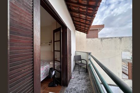 Casa à venda com 105m², 3 quartos e 2 vagas Casa à venda com 105m², 3 quartos e 2 vagasVaranda da Suite