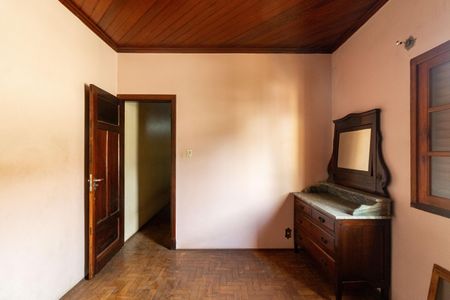 Casa à venda com 300m², 4 quartos e 3 vagasSuíte 2