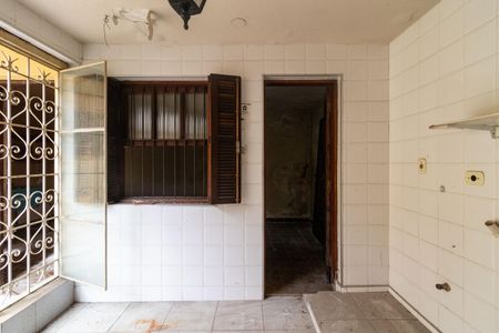 Casa à venda com 300m², 4 quartos e 3 vagasÁrea de Serviço 2