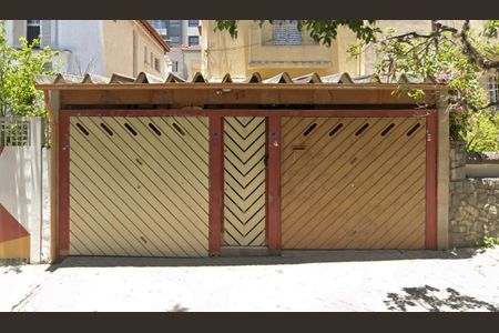 Casa à venda com 300m², 4 quartos e 3 vagasFachada