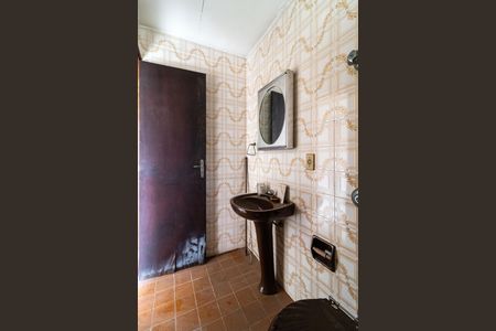 Casa à venda com 300m², 4 quartos e 3 vagasEdícula - Banheiro da Suíte