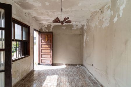 Casa à venda com 300m², 4 quartos e 3 vagasEdícula - Suíte