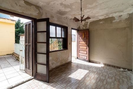 Casa à venda com 300m², 4 quartos e 3 vagasEdícula - Suíte