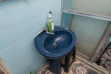 Casa à venda com 225m², 6 quartos e 4 vagas Casa à venda com 225m², 6 quartos e 4 vagasCasa 1 - Banheiro