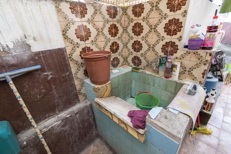 Casa à venda com 225m², 6 quartos e 4 vagas Casa à venda com 225m², 6 quartos e 4 vagasCasa 1 - Área de serviço