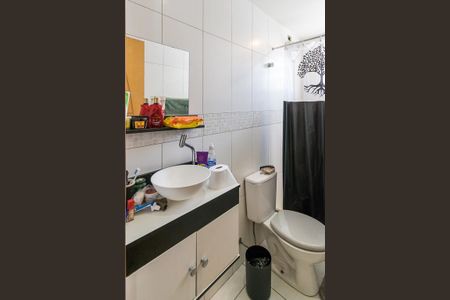 Casa à venda com 225m², 6 quartos e 4 vagas Casa à venda com 225m², 6 quartos e 4 vagasCasa 2 - Banheiro 1