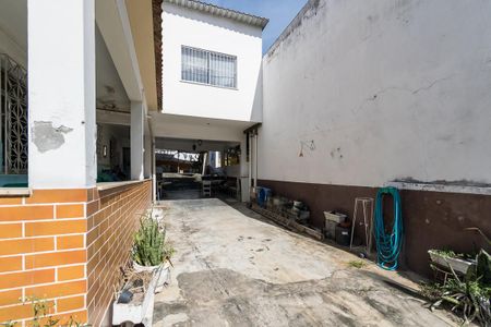 Casa à venda com 225m², 6 quartos e 4 vagas Casa à venda com 225m², 6 quartos e 4 vagasÁrea Externa