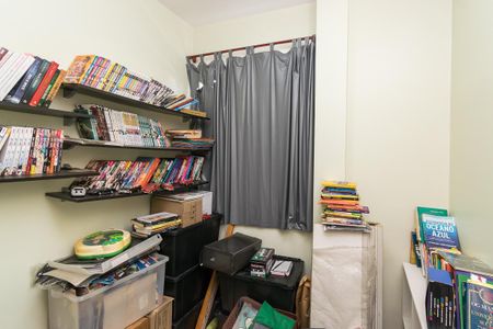 Casa à venda com 225m², 6 quartos e 4 vagas Casa à venda com 225m², 6 quartos e 4 vagasCasa 2 - Quarto extra reversível