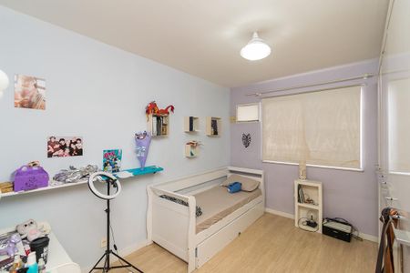 Casa à venda com 225m², 6 quartos e 4 vagas Casa à venda com 225m², 6 quartos e 4 vagasCasa 2 - Quarto 2