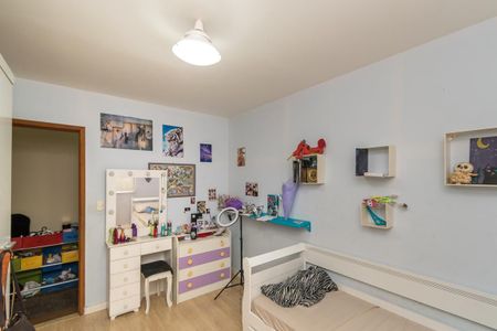 Casa à venda com 225m², 6 quartos e 4 vagas Casa à venda com 225m², 6 quartos e 4 vagasCasa 2 - Quarto 2