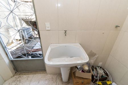 Casa à venda com 225m², 6 quartos e 4 vagas Casa à venda com 225m², 6 quartos e 4 vagasCasa 2 - Área de serviço