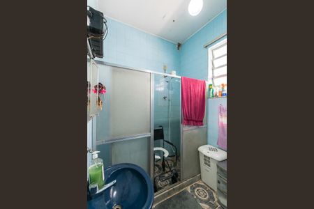 Casa à venda com 225m², 6 quartos e 4 vagas Casa à venda com 225m², 6 quartos e 4 vagasCasa 1 - Banheiro