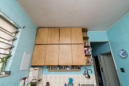 Casa à venda com 225m², 6 quartos e 4 vagas Casa à venda com 225m², 6 quartos e 4 vagasCasa 1 - Cozinha