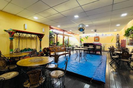 Casa à venda com 425m², 3 quartos e 3 vagas Casa à venda com 425m², 3 quartos e 3 vagasÁrea externa