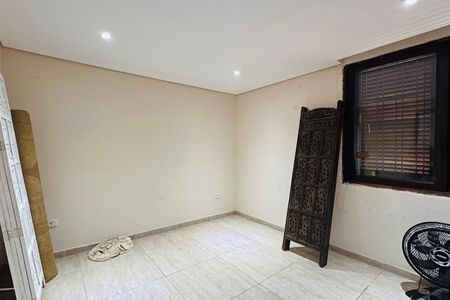 Casa à venda com 425m², 3 quartos e 3 vagas Casa à venda com 425m², 3 quartos e 3 vagasQuarto 2
