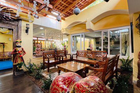 Casa à venda com 425m², 3 quartos e 3 vagas Casa à venda com 425m², 3 quartos e 3 vagasÁrea externa
