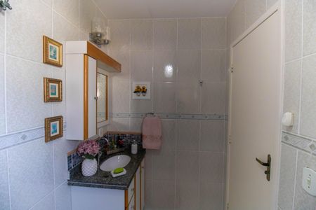 Casa à venda com 195m², 3 quartos e 2 vagas Casa à venda com 195m², 3 quartos e 2 vagasBanheiro da Suíte 1