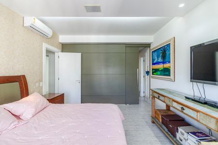Apartamento à venda com 310m², 4 quartos e 5 vagasSuíte 1