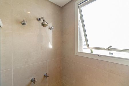 Apartamento à venda com 310m², 4 quartos e 5 vagasBanheiro da Suíte 1