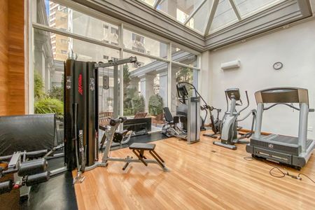 Apartamento à venda com 310m², 4 quartos e 5 vagasÁrea comum - Academia