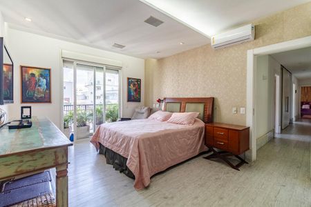 Apartamento à venda com 310m², 4 quartos e 5 vagasSuíte 1