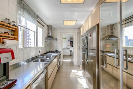 Apartamento à venda com 310m², 4 quartos e 5 vagasCozinha