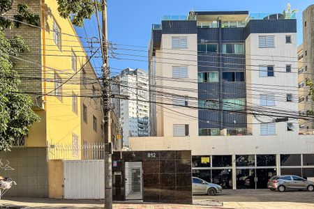 Apartamento à venda com 58m², 1 quarto e 2 vagas Apartamento à venda com 58m², 1 quarto e 2 vagasFachada