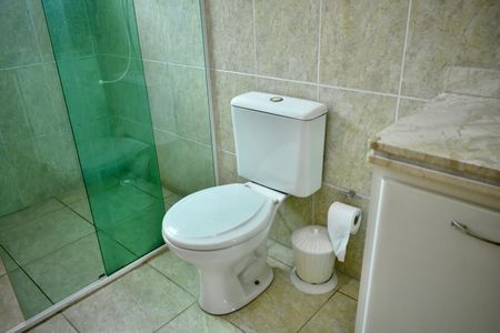 Casa à venda com 200m², 4 quartos e 4 vagas Casa à venda com 200m², 4 quartos e 4 vagasBanheiro da Suíte 2