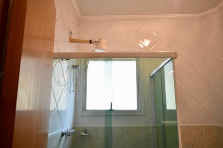 Casa à venda com 200m², 4 quartos e 4 vagas Casa à venda com 200m², 4 quartos e 4 vagasBanheiro Social