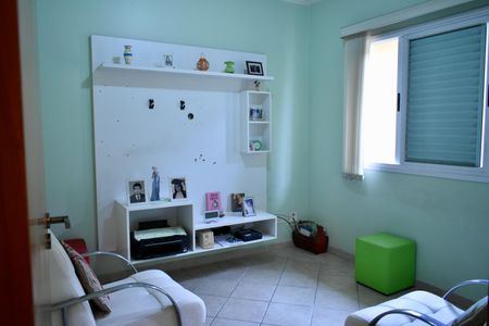 Casa à venda com 200m², 4 quartos e 4 vagas Casa à venda com 200m², 4 quartos e 4 vagasQuarto 1