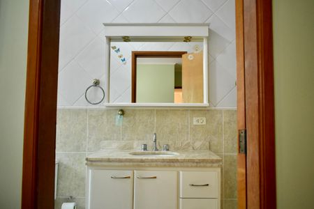 Casa à venda com 200m², 4 quartos e 4 vagas Casa à venda com 200m², 4 quartos e 4 vagasBanheiro da Suíte 2