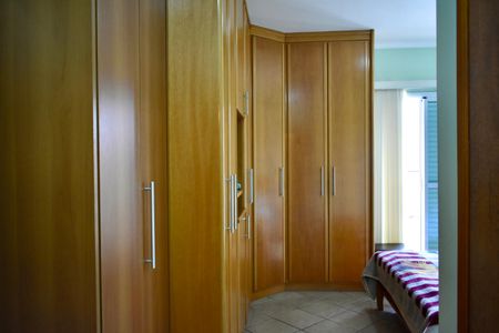Casa à venda com 200m², 4 quartos e 4 vagas Casa à venda com 200m², 4 quartos e 4 vagasSuíte 1