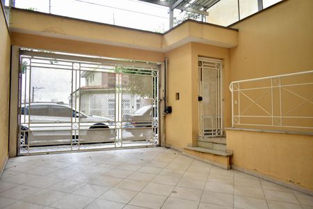 Casa à venda com 200m², 4 quartos e 4 vagas Casa à venda com 200m², 4 quartos e 4 vagasGaragem