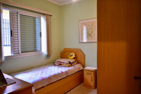 Casa à venda com 200m², 4 quartos e 4 vagas Casa à venda com 200m², 4 quartos e 4 vagasQuarto 2