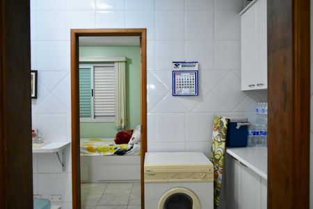 Casa à venda com 200m², 4 quartos e 4 vagas Casa à venda com 200m², 4 quartos e 4 vagasÁrea de Serviço