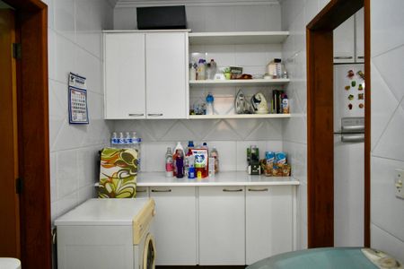 Casa à venda com 200m², 4 quartos e 4 vagas Casa à venda com 200m², 4 quartos e 4 vagasÁrea de Serviço