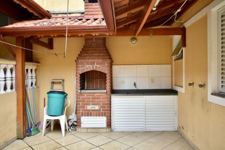 Casa à venda com 200m², 4 quartos e 4 vagas Casa à venda com 200m², 4 quartos e 4 vagasChurrasqueira
