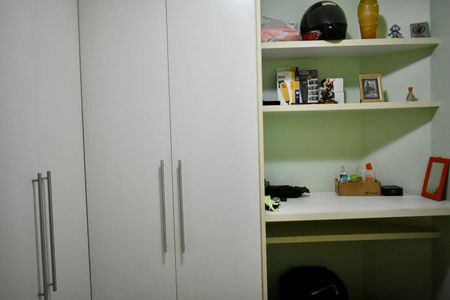 Casa à venda com 200m², 4 quartos e 4 vagas Casa à venda com 200m², 4 quartos e 4 vagasQuarto de Serviço