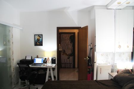 Casa à venda com 276m², 4 quartos e 4 vagasSuíte