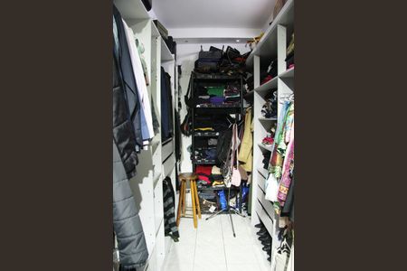 Casa à venda com 276m², 4 quartos e 4 vagasCloset da Suíte