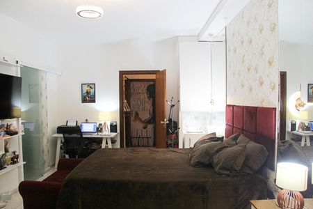 Casa à venda com 276m², 4 quartos e 4 vagasSuíte