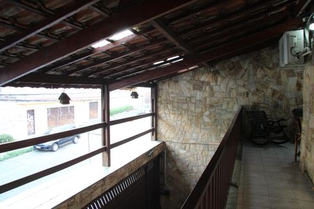 Casa à venda com 276m², 4 quartos e 4 vagasVaranda da Suíte